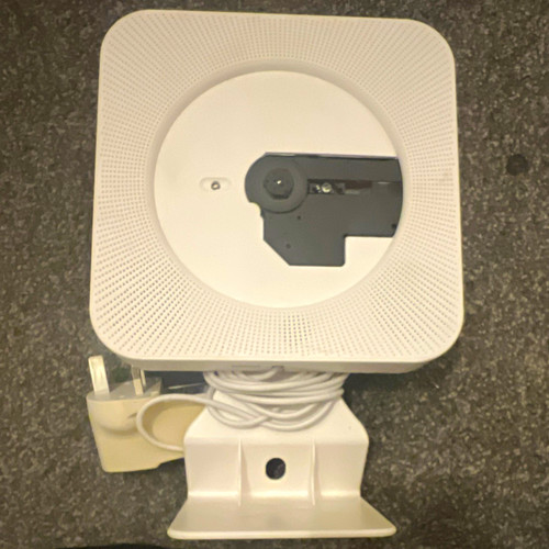 White voice picture - &, camera